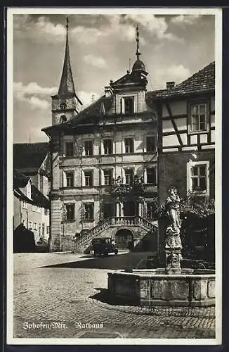 AK Iphofen, Rathaus mit Brunnen