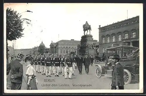 AK Berlin, Wachtparade unter den Linden