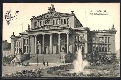 AK Berlin, Gendarmenmarkt mit Kgl. Schauspielhaus und Springbrunnen