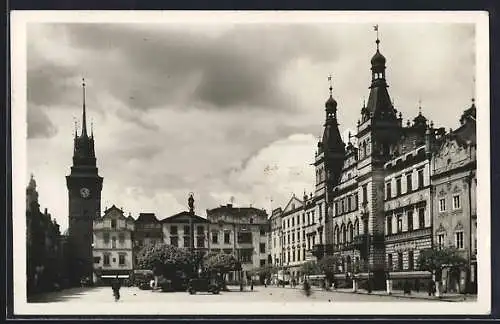 AK Pardubice, Platz mit Denkmal