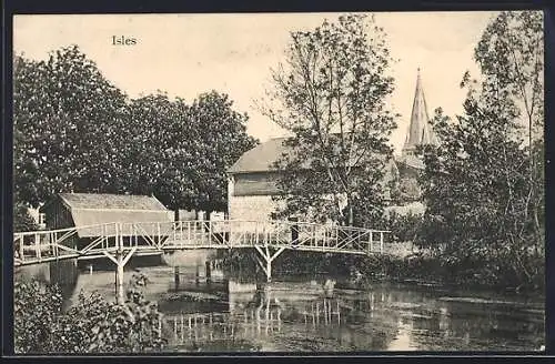 AK Isles, Flusspartie mit Brücke