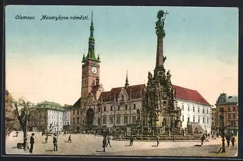 AK Olomouc, Denkmal vor Kirche und Rathaus