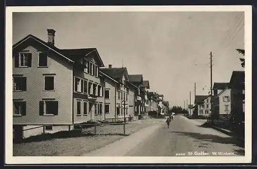 AK St. Gallen, W. Winkeln, Strassenpartie mit spielenden Kindern