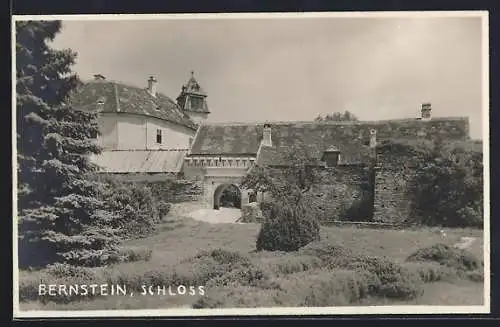 AK Bernstein, Schloss