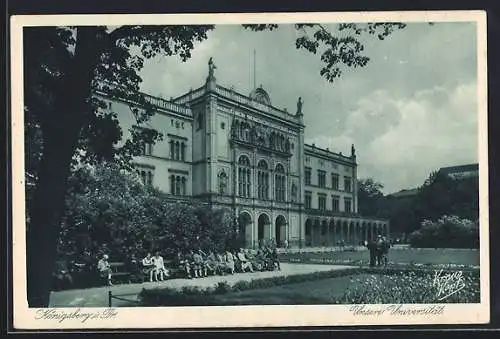 AK Königsberg, Passanten in den Anlagen vor der Universität