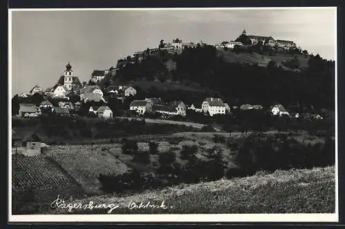 AK Riegersburg /Obersteiermark, Ortsansicht von einem Hügel aus