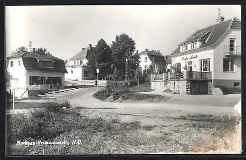 AK Hochegg-Grimmenstein, Strassenpartie mit Cafe Leeb