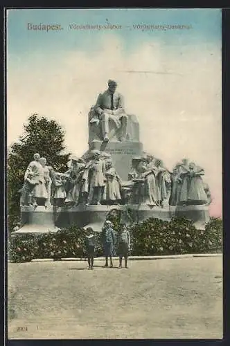 AK Budapest, Kinder vor dem Vörösmarty-Denkmal