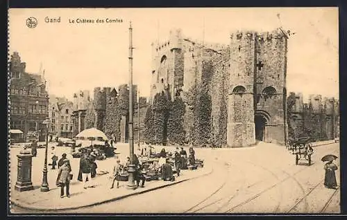 AK Gand, Le Chateau des Comtes, Mann mit Schienenfahrzeug