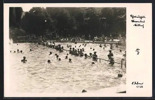 AK Villach, Schwimmschule, Badegäste im Warmbad