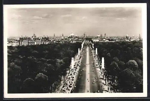 AK Berlin-Tiergarten, Blick von der Siegessäule zum Rathaus