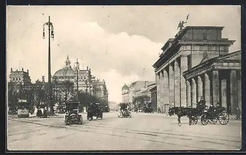AK Berlin, Reichstagsgebäude und Brandenburger Tor mit Strassenbahn