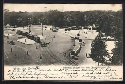 AK Berlin, Denkmalsanlagen vor dem Brandenburger Tor, Strassenbahnen