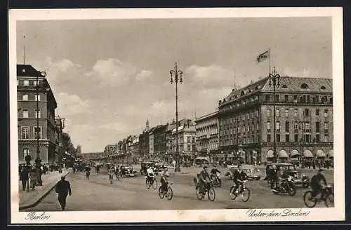 AK Berlin, Hotel Adlon, Unter den Linden am Pariser Platz