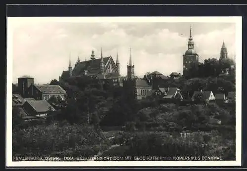 AK Frauenburg /Ostpr., Gesamtansicht des Domes mit Glockenturm