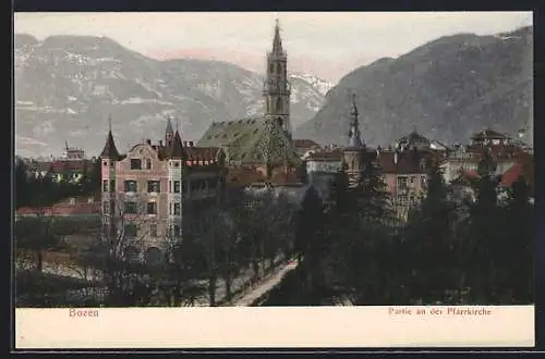 AK Bolzano / Bozen, Partie an der Pfarrkirche, Alpen im Abendlicht