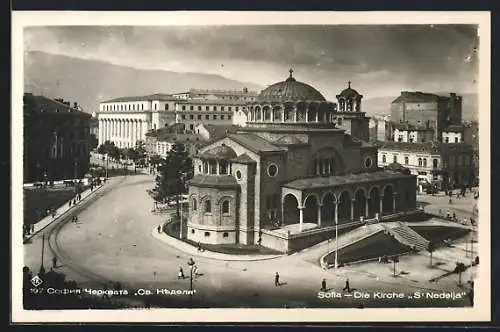 AK Sofia, Kirche St. Nedelja mit Passanten