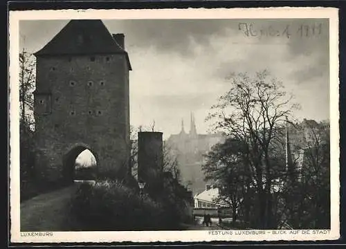 AK Luxemburg, Festung Luxemburg mit Blick auf die Stadt