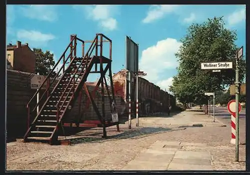 AK Berlin, die Mauer an der Bernauer Strasse Ecke Wolliner Strasse, Aussichtsplattform