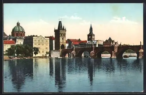 AK Prag / Praha, Kreuzherrenkloster mit Kirche, Altstädter Brückentor und Karlsbrücke