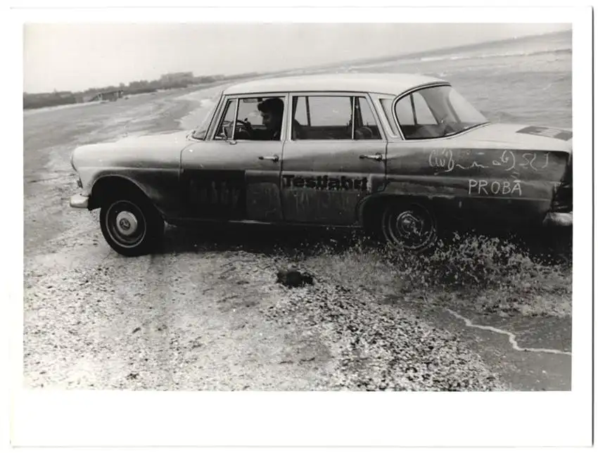 Fotografie Auto Mercedes Benz, Limousine beim Fahrzeugtest der Zeitschrift Hobby Testfahrt 0
