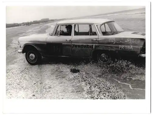 Fotografie Auto Mercedes Benz, Limousine beim Fahrzeugtest der Zeitschrift Hobby Testfahrt