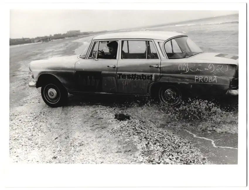 Fotografie Auto Mercedes Benz, Limousine beim Fahrzeugtest der Zeitschrift Hobby Testfahrt 0