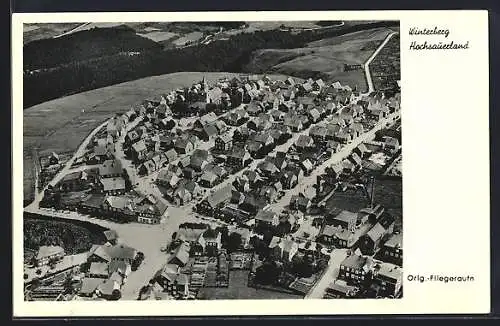 AK Winterberg /Hochsauerland, Stadtansicht vom Flugzeug aus