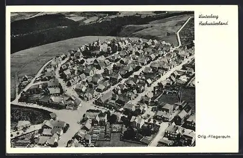 AK Winterberg /Hochsauerland, Stadtansicht vom Flugzeug aus