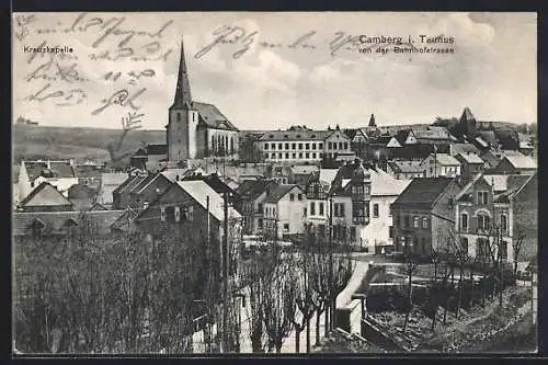 AK Camberg i. Taunus, Kreuzkapelle von der Bahnhofstrasse