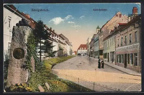 AK Königsbrück, Denkmal an der Schlossstrasse