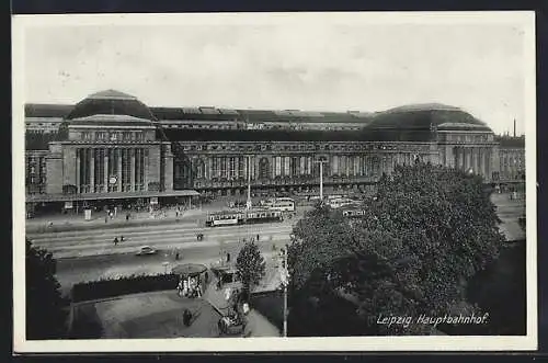 AK Leipzig, Hauptbahnhof mit Strassenbahn