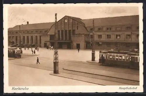 AK Karlsruhe, Hauptbahnhof mit Strassenbahnen und Leuten