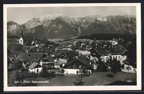 AK Igls i. Tirol, Gesamtansicht gegen die Berge