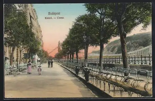 AK Budapest, Corso mit Blick auf die Brücke