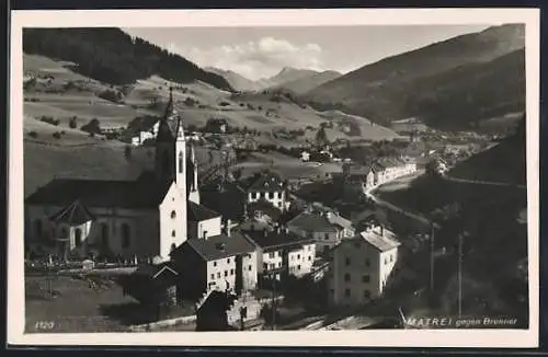 AK Matrei, Ortsansicht mit Kirche gegen Brenner