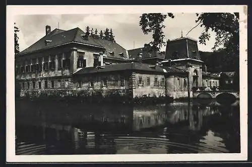 AK Hadersdorf-Weidlingau, Teich am Laudon-Schloss