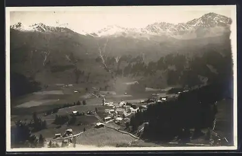 AK Parpan, Gesamtansicht mit Bergpanorama aus der Vogelschau