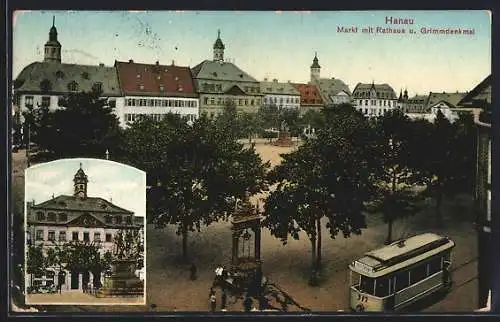 AK Hanau, Markt mit Rathaus, Strassenbahn und Grimmdenkmal