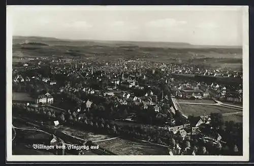 AK Villingen / Schwarzwald, Totalansicht vom Flugzeug aus