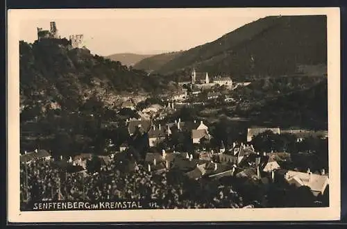 AK Senftenberg im Kremstal, Totalansicht mit Burg