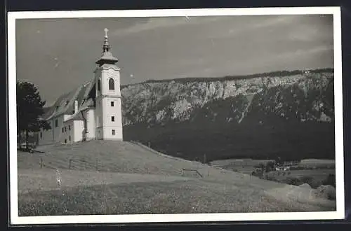 Foto-AK Willendorf, Kirche mit Umgebung