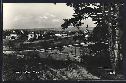 AK Wolkersdorf, Ortsansicht mit Landstrasse aus der Vogelschau