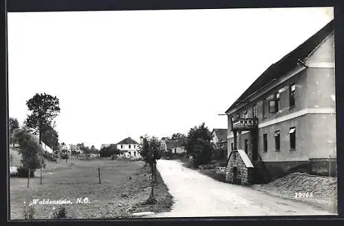 AK Waldenstein, Strassenpartie mit Wohnhaus