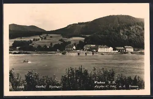 AK Aggsbach Dorf /Wachau, Ortsansicht mit Gasthof Bissinger am Fluss