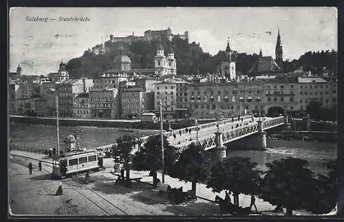 AK Salzburg, Strassenbahn vor der Staatsbrücke