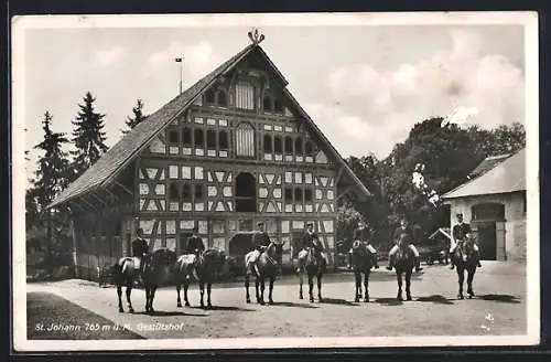 AK St. Johann / Schwäbische Alb, Reiter auf dem Gestütshof