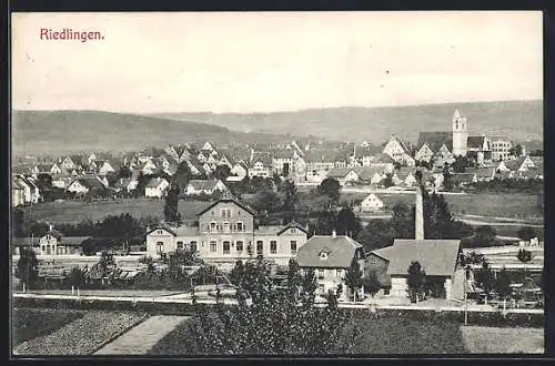 AK Riedlingen / Württ., Blick zum Bahnhof und zur Stadt