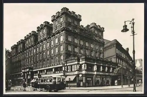 AK Prag / Praha, Reunion Café und Bus in der National-Strasse