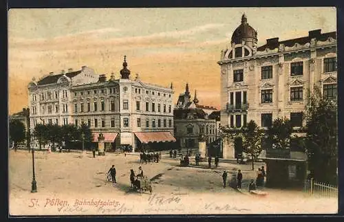 AK St. Pölten, Bahnhofsplatz mit Trafik und Strassenkreuzung, Cafe Ockher, Litfasssäule